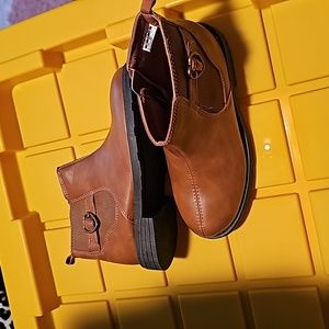 Girl ankle boots brown